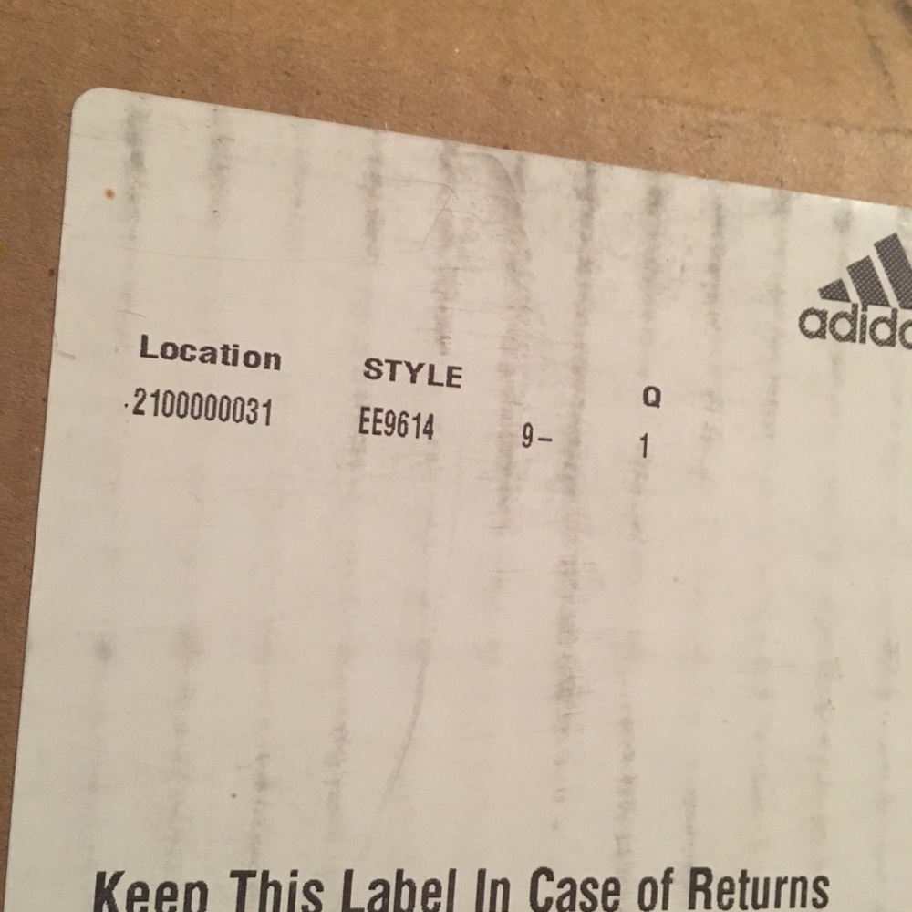 Yeezy Boost 700 MUAVE - Picture 6 of 6